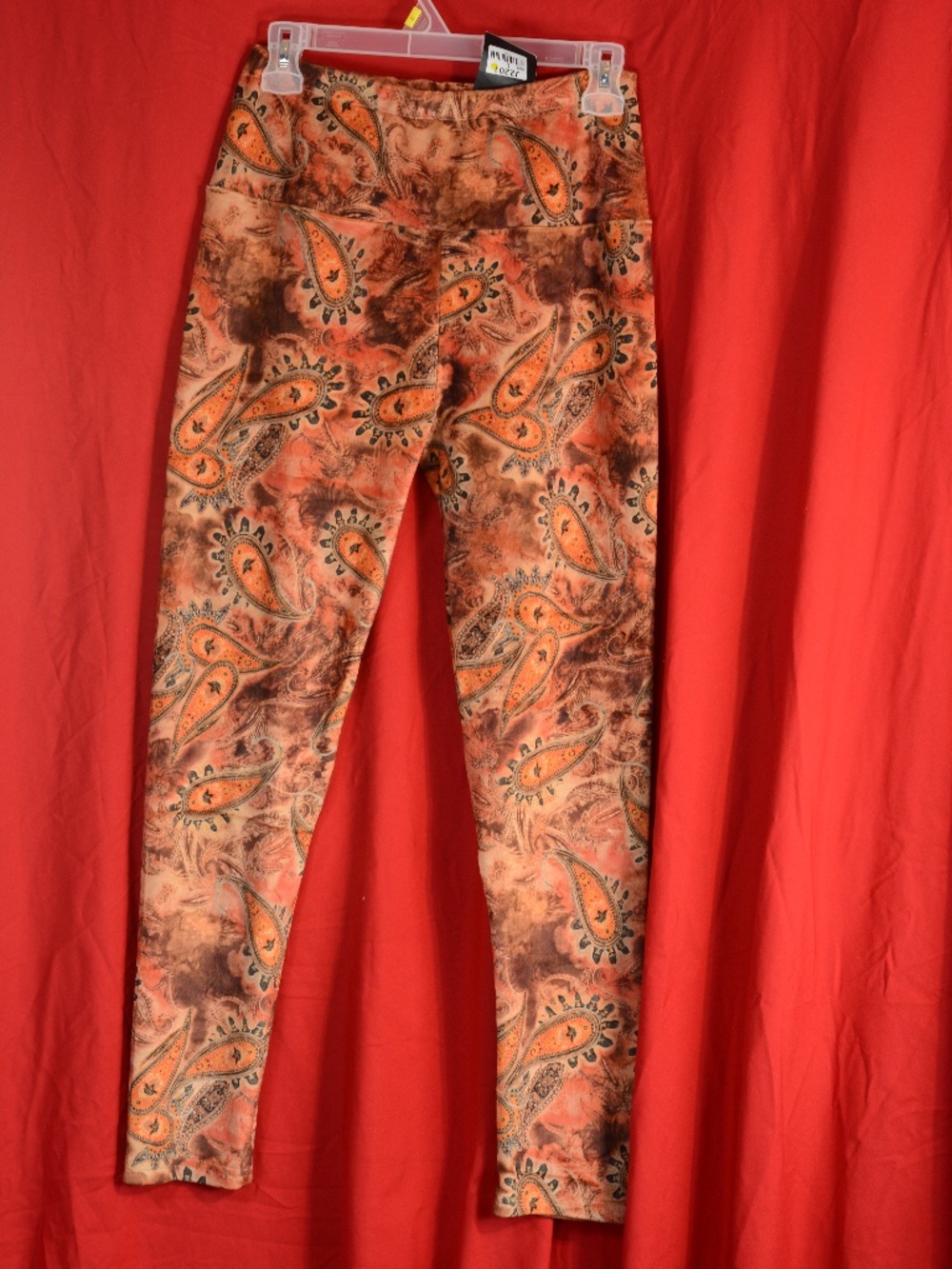 Joli Soft Paisley Leggings NWT SZ L
